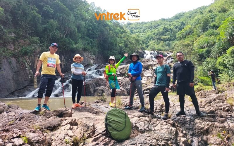 Tour trekking đơn giản và an toàn cùng Vntrek